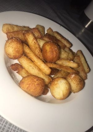 Una foto de Puré de papas frito 😋 Muy crocantes!!