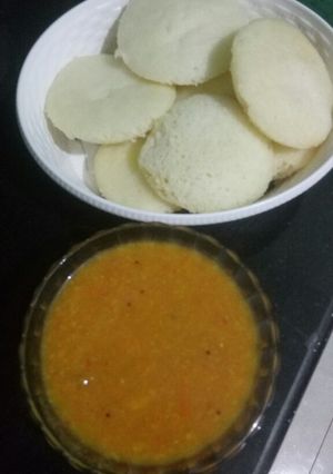 A picture of Idli sambar.