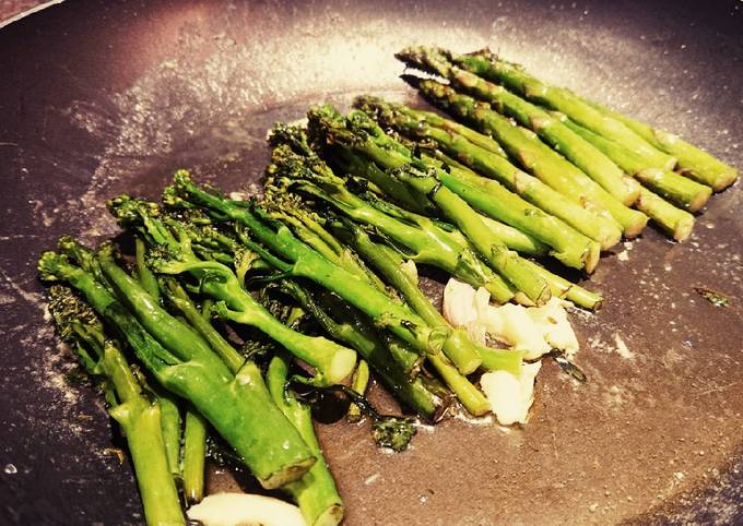 Butter Fried Broccoli Tenderstem And Asparagus Recipe By Andrea Cookpad