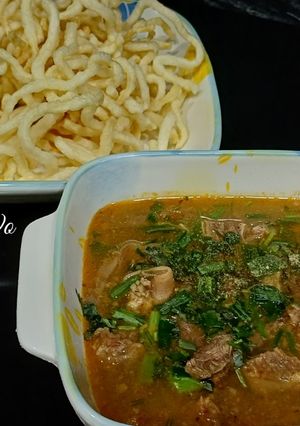 Hình của món Bò kho mì giòn.