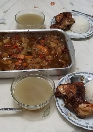 صورة لوصفة فراخ متبله مع صينيه الخضار