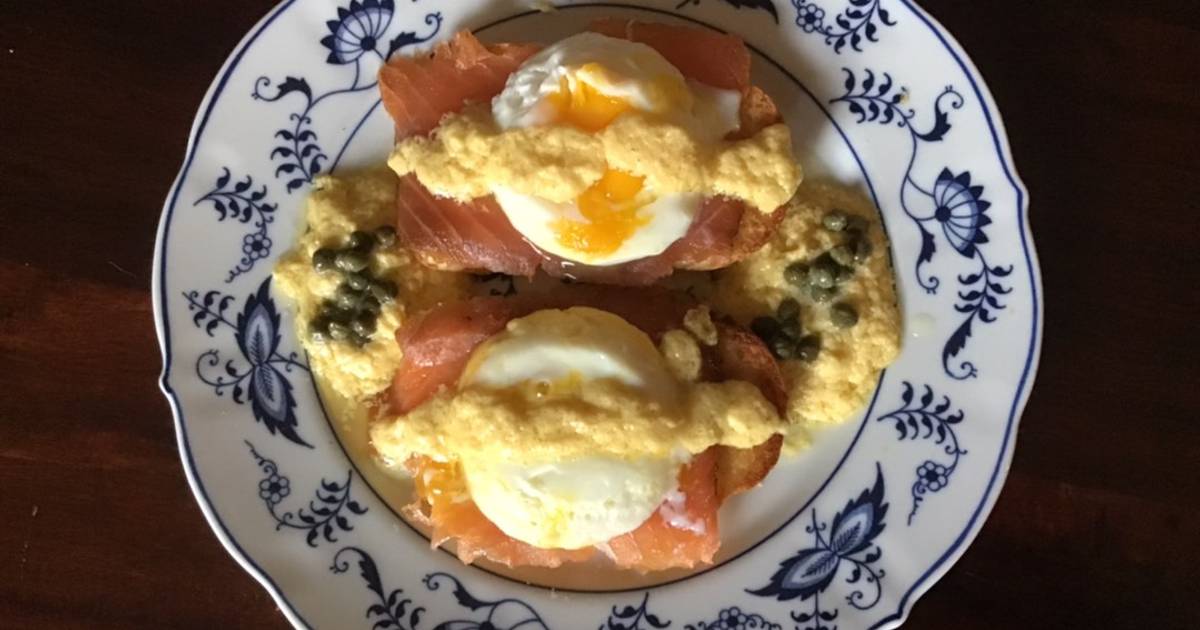California Farm Eggs Royale with cured salmon Recipe by Hobby Horseman Cookpad