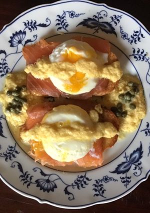A picture of California Farm Eggs Royale with cured salmon.