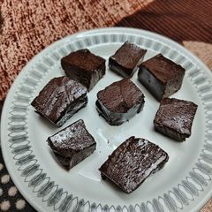Easy Condensed Milk and Cocoa Truffles A picture of Easy Condensed Milk and Cocoa Truffles.