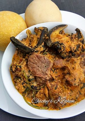 A picture of Ogbono and Egusi soup.