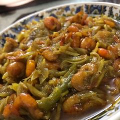 A picture of Homemade Spicy shrimp curry.
