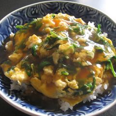A picture of ‘Nira-Tama’ Don (Garlic Chives & Eggs Rice Bowl).