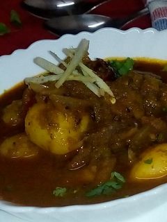 बेबी आलू करी पत्ता करी (Baby aloo curry patta curry recipe in Hindi) रेसिपी मुख्य फोटो