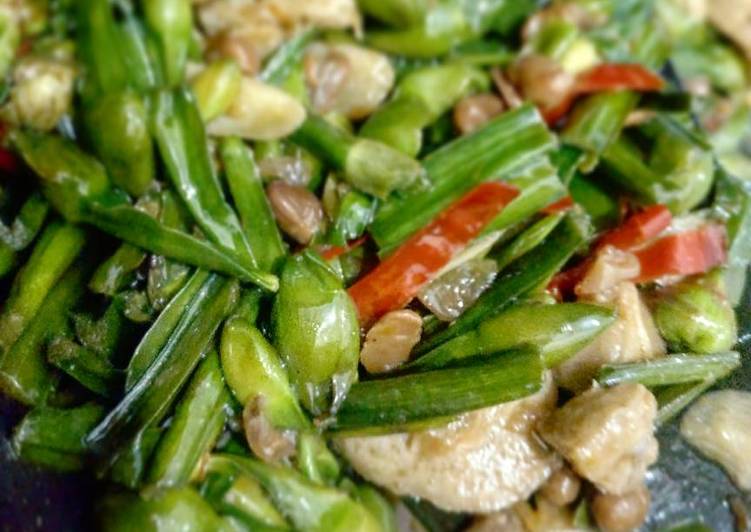 Cara Membuat Genjer tumis taucho ala bujang, Lezat Sekali