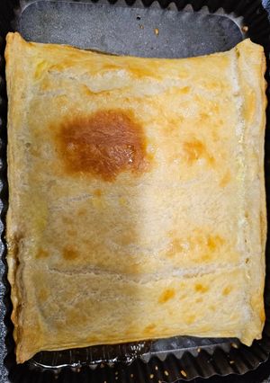 A picture of Ham & Cheese Puff.