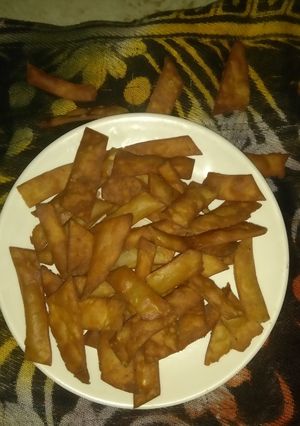 નમક પારા (Namak para recipe in Gujarati) રેસીપી મુખ્ય ફોટો