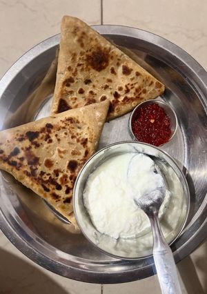 A picture of Green peas and paneer paratha.