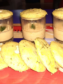 रवा इडली (Rava Idli recipe in hindi) रेसिपी मुख्य फोटो