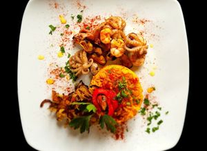 Una foto de Paella con intervención #recetariocamino