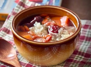 Hình của món 🌱 Chè Đu Đủ Táo Đỏ Nấm Tuyết Kỷ Tử.