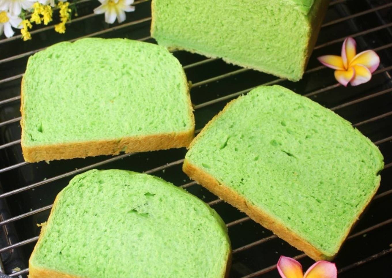 Langkah Mudah untuk Membuat Roti Tawar Pandan Homemade | Tanpa Telur, Tanpa Susu, Tanpa Margarin, Metode Waterroux, Lezat Sekali