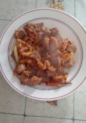 Una foto de Magro en salsa de tomate