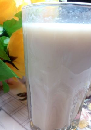 बनाना शेक (Banana shake recipe in hindi) रेसिपी मुख्य फोटो