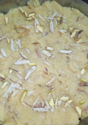 A picture of Besan Halwa.