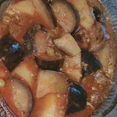 A picture of Aloo Baingan Shorba.