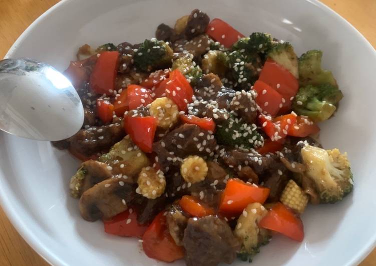 ستيك بالخضار و الصوي صوص