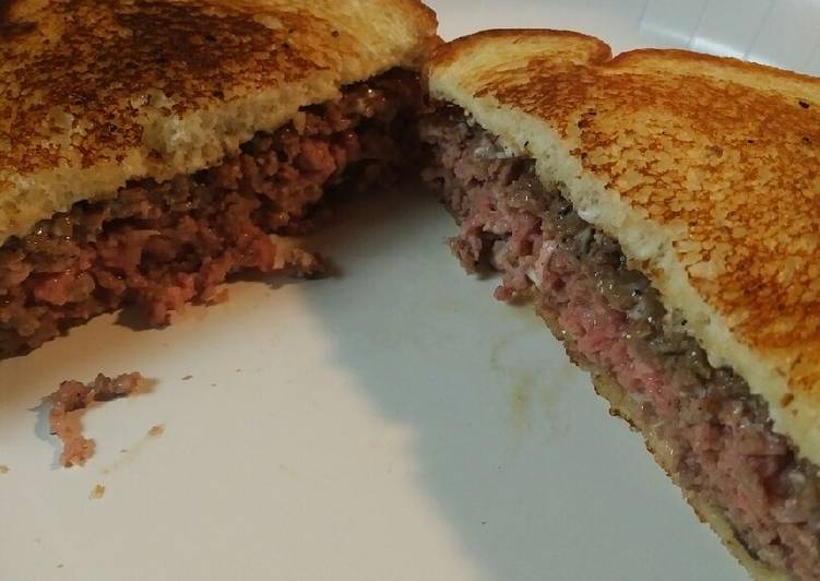 How to Prepare Homemade Peppered Pink Salt Burger