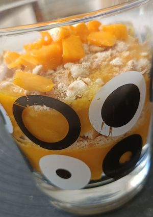 A picture of Mango Crunch.