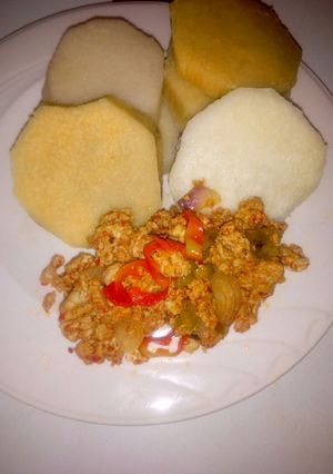 A picture of Boiled yam and egg sauce.