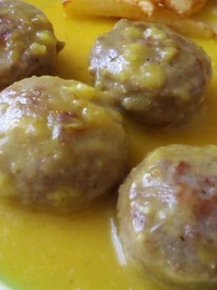 Una foto de Salsa de azafrán para albóndigas