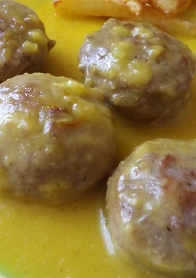 Una foto de Salsa de azafrán para albóndigas