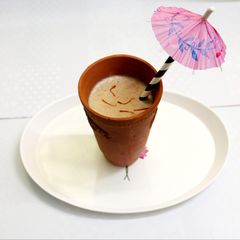 A picture of Walnut dates milkshake.