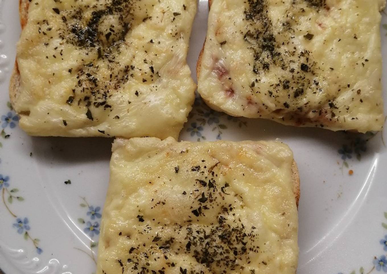 Baked pizza toast bread ðŸ•ðŸž