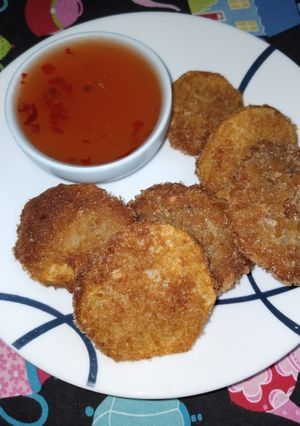 A picture of Arabic Fried Potato Slices.