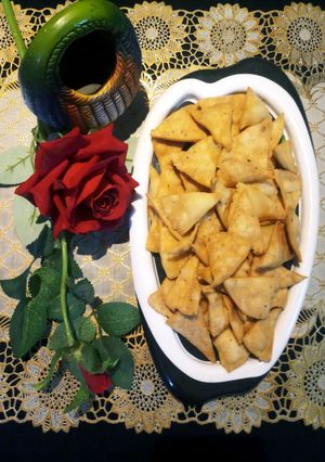 A picture of Peri Peri Triangle Mathri.