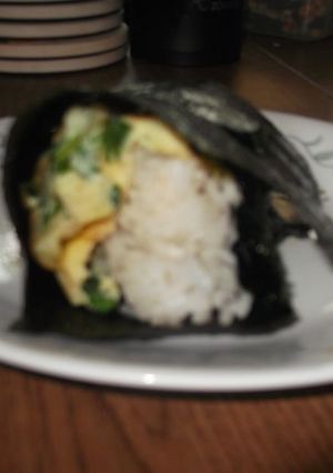 【元本山幸福廚房】日韓海苔蛋飯糰(兩味飯糰) 的食譜成品照片