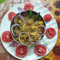 A picture of Soya chunks curry.