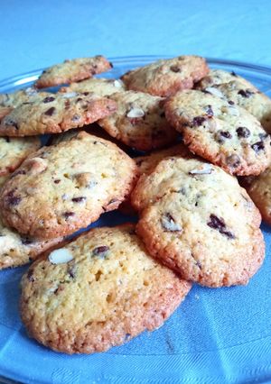 Une photo de Cookies chocolat noisettes amandes et noix de cajou