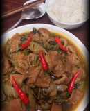 Ruột heo xào cải chua