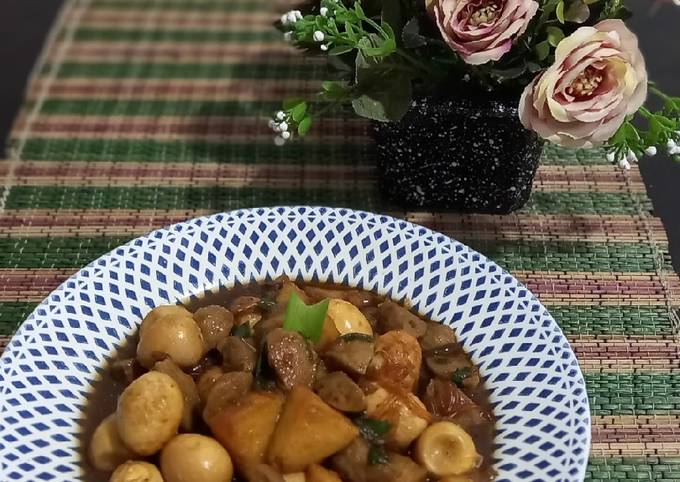 Resep Semur Telur Puyuh Bakso Dan Kentang Oleh Yunni Bunda Couple A