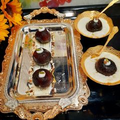 Rabdi Gulab Jamun A picture of Rabdi Gulab Jamun.