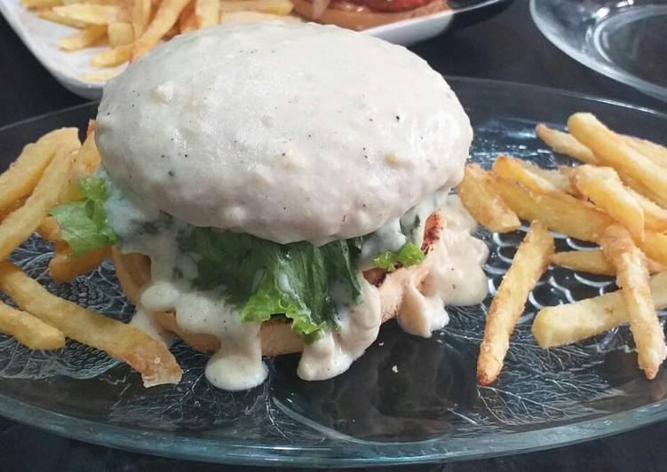 How to Prepare Super Quick Homemade Stuffed chicken lava burger with cream cheese sauce