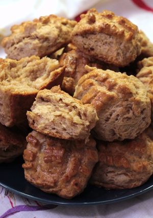 Tepertőkrémes pogácsa recept fotója