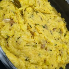 A picture of Rava upma.