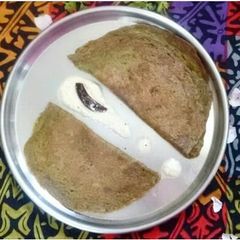 A picture of Oats & Green Moong Sprouts dosa.