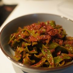 A picture of Linguine Verde alla Puttanesca.