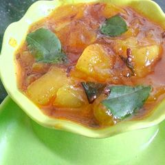 A picture of Chatpata raw mango.