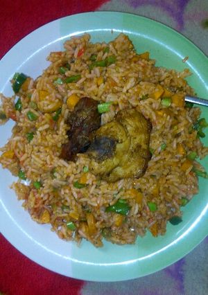 A picture of Ghana jollof rice.