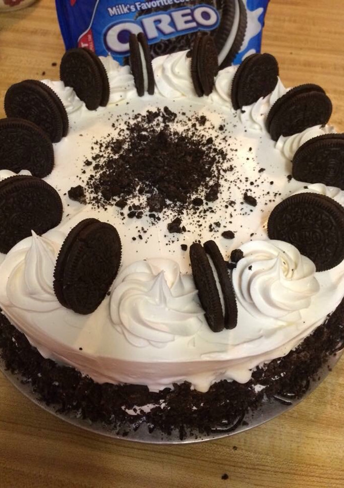 Una foto de Pastel helado de galletas oreo