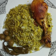 A picture of Polo shevid with chicken.
