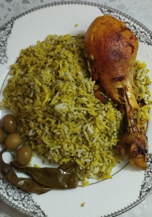 A picture of Polo shevid with chicken.